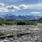 Denali Natl Park 3 Bedroom Home on 5 Acres, hiking and wildlife