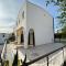 Casa La Perla - Alloggio con terrazza panoramica, piscina e free parking