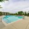 Pet-Friendly Folsom Vacation Rental with Fire Pit! - Folsom