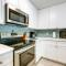 Waterfront Key Allegro Condo with Balcony and Pool