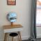 Comfortable 2 bedroom home from home with parking