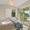 Kaioruru View - Diamond Harbour Holiday Home - Diamond Harbour