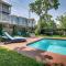 Texas Escape with Private Pool, Grill and Balconies! - Kemah