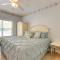 10-Acre Lakefront Home with Pool, Hot Tub and Dock! - 卡姆登顿