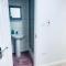 1 bed apartment with 2 beds 1 double plus 1 single - Birmingham