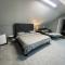 MAGNITO Mini-Mansion at IAH with pool & gym - همبل