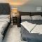MAGNITO Mini-Mansion at IAH with pool & gym - همبل