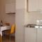 Apartment in Dugi Rat with sea view, balcony, air conditioning, WiFi 5132-6 - 杜基拉特