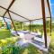 Pura Vida Apartment with nice pool walking distance to the heart of Jaco