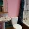 Bright cosy house, garden, central to town & beach