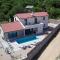 Holiday house JEWEL with private pool - Kornić