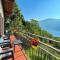 Appartamento Tivano balcone con vista lago