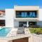 VILLA SUENOS - New & Modern - 2023
