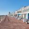 Gorgeous Sea View Apartment 5 mins To The Beach - St. Leonards