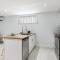 Beautiful 1 bedroom apartment - private entrance