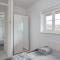 Detached House - 5 mins drive to City Centre - Free Parking, Fast Wi-Fi and Smart TV with Sky TV and Netflix by Yoko Property - Мілтон-Кінз