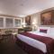Grand Vista Hotel