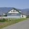 Crowsnest Vineyards Guesthouse - Keremeos