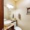 Magic McCall Cabin and Studio for Larger Groups wi