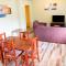 Golden Palms Apartment