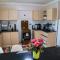 The Fancy Luxurious 3 bedroom apartment