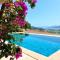 Villa Paradaise is Magnificent Villa with Sea view and infinity Pool