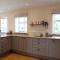 Country Cottage with Far Reaching Views