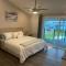 Clear Lake Retreat: Private pool, lakefront - أورلاندو