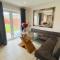 3BR-Sleeps 6 -Walk to Etihad & AO Arena