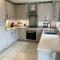 3BR-Sleeps 6 -Walk to Etihad & AO Arena