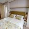 Holiday Home with Stunning Views - 纽基