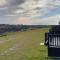 Holiday Home with Stunning Views - 纽基