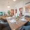 Walk to Dubai Mall 2BR with Skyline View Pool