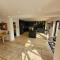 Remarkable 8 Bed Family House Sleeping 16 w Pool