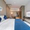 ALiving Stylish Studio with Partial Burj & Canal Views- Prive , Business bay 713 - 迪拜