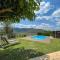 Masia with pool and beautiful views near Girona - Girona