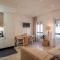 Nesha Ericeira Flats