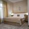 LakeSide Hotel & Spa