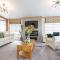 Stewarts Resort Lodge 76