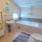Holiday Home Kiwi with private pool