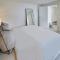 Host & Stay - The Hay Loft