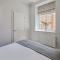 Host & Stay - Brooklands Timeless