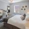Host & Stay - Brooklands Timeless