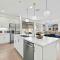 Sunny Oasis 2 BD w/bonus loft, Sleeps 6, Pool, Gym