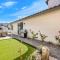 Sunny Oasis 2 BD w/bonus loft, Sleeps 6, Pool, Gym