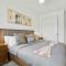 Sunny Oasis 2 BD w/bonus loft, Sleeps 6, Pool, Gym
