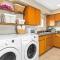 Breathtaking Ocean View of Royal Waters! AK5202