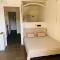 Studio Port Hyères Confort Terrasse/Parking privé - 耶尔