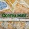 Cortina House Berat - Stalin