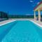 Holiday house Marijan with private pool and barbecue - by TA Leut - Privlaka